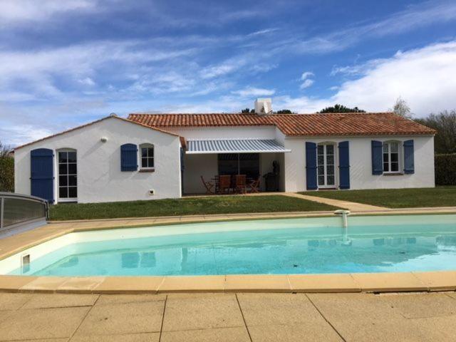 Gite Avec Piscine Privative L'Aiguillon-sur-Vie Exterior photo
